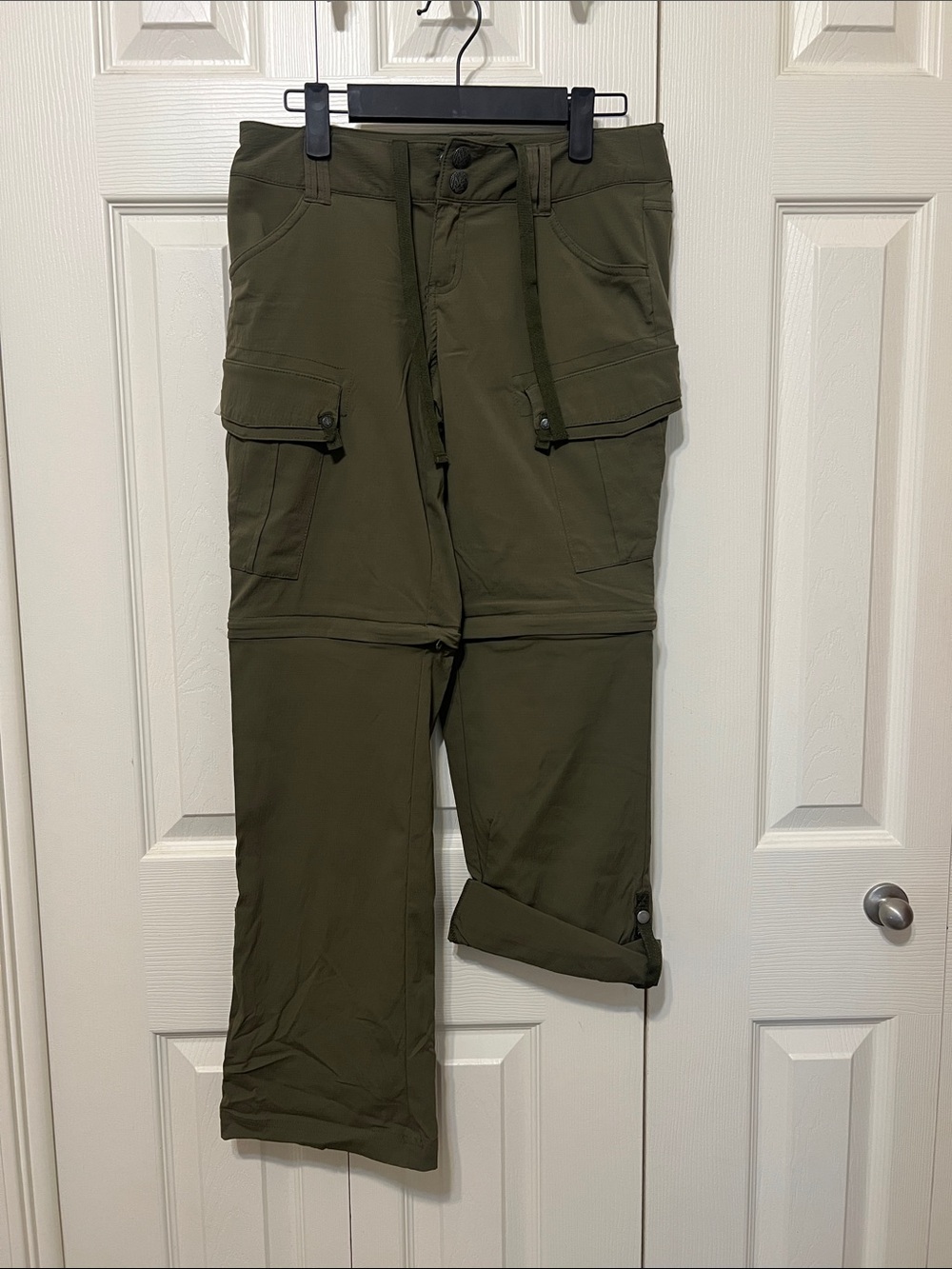 Women’s Convertible  hiking Cargo Pants - Olive Green